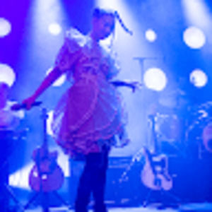 Meet your Posher, Alma